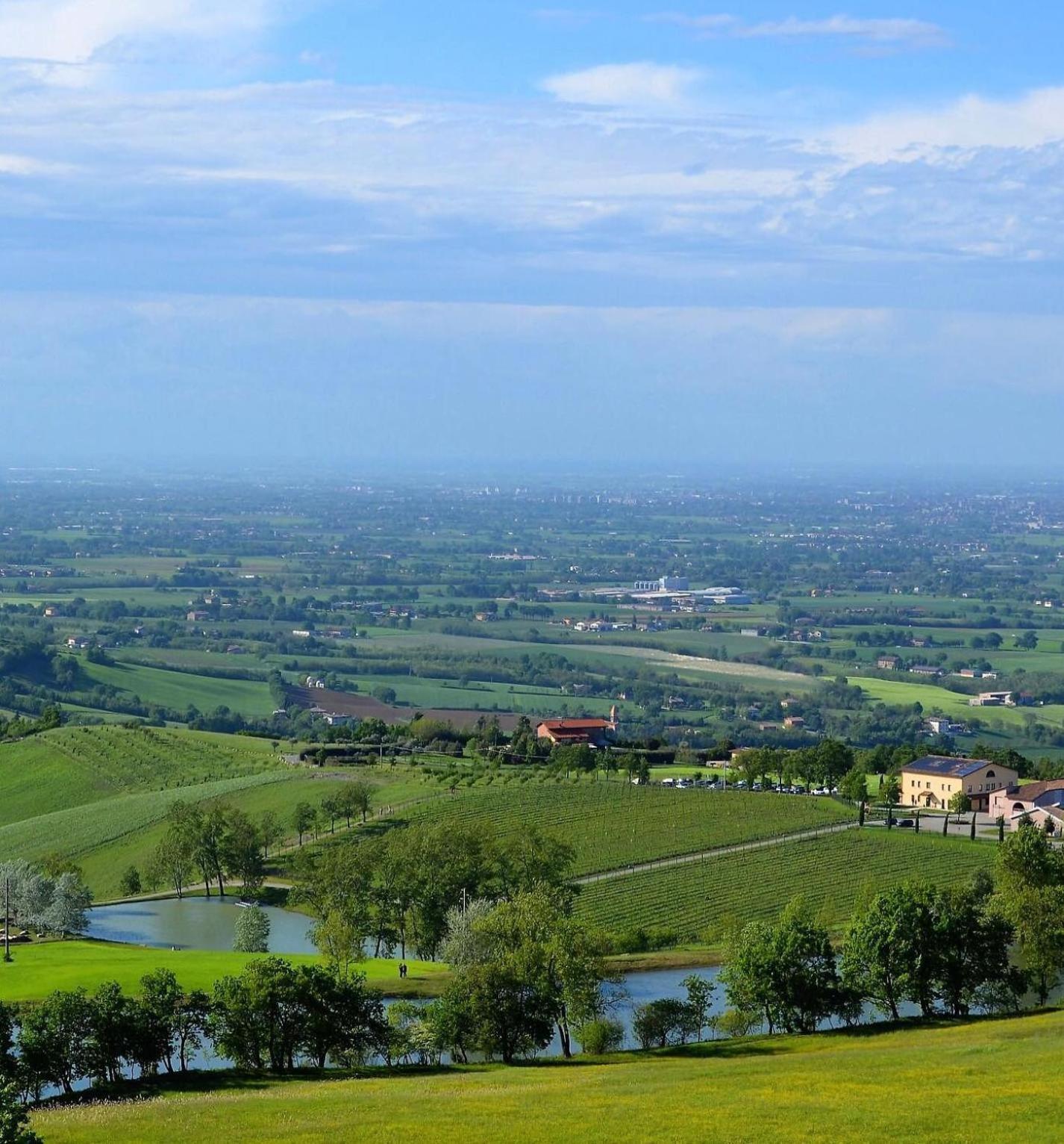 Pianderna Agriwellness Villa Scandiano Buitenkant foto